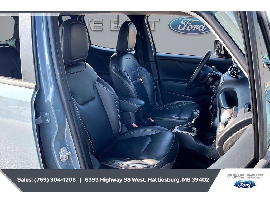 Used 2017 Jeep Renegade Limited AWD/4WD image 6