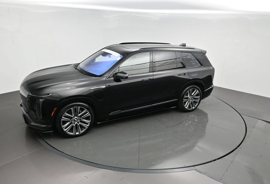 Certified 2026 Cadillac Vistiq Platinum w/ LPO, Floor Liner Package AWD/4WD image 37