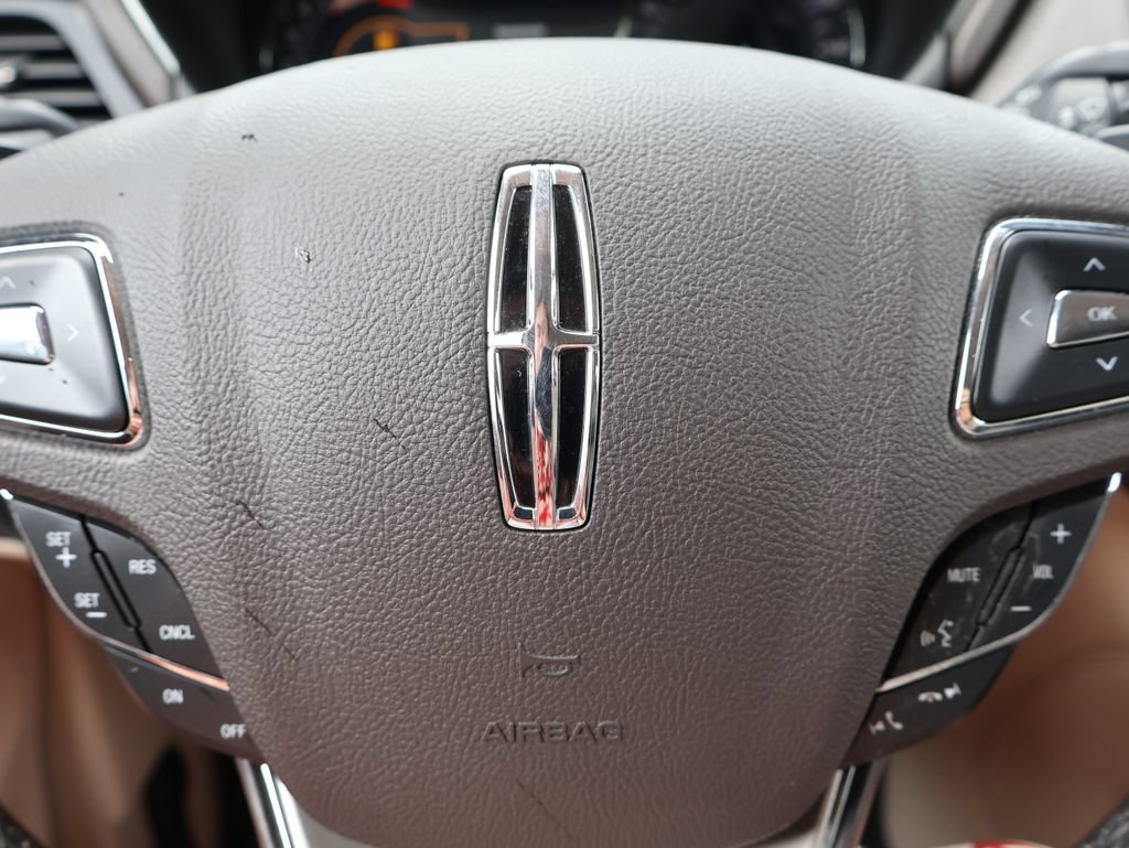 Used 2019 Lincoln MKC Select w/ Select Plus Package FWD image 26