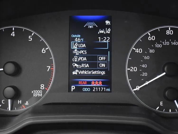 Used 2025 Toyota Corolla LE image 26