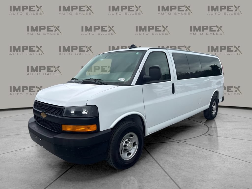 Used 2025 Chevrolet Express 3500 LS RWD image 1