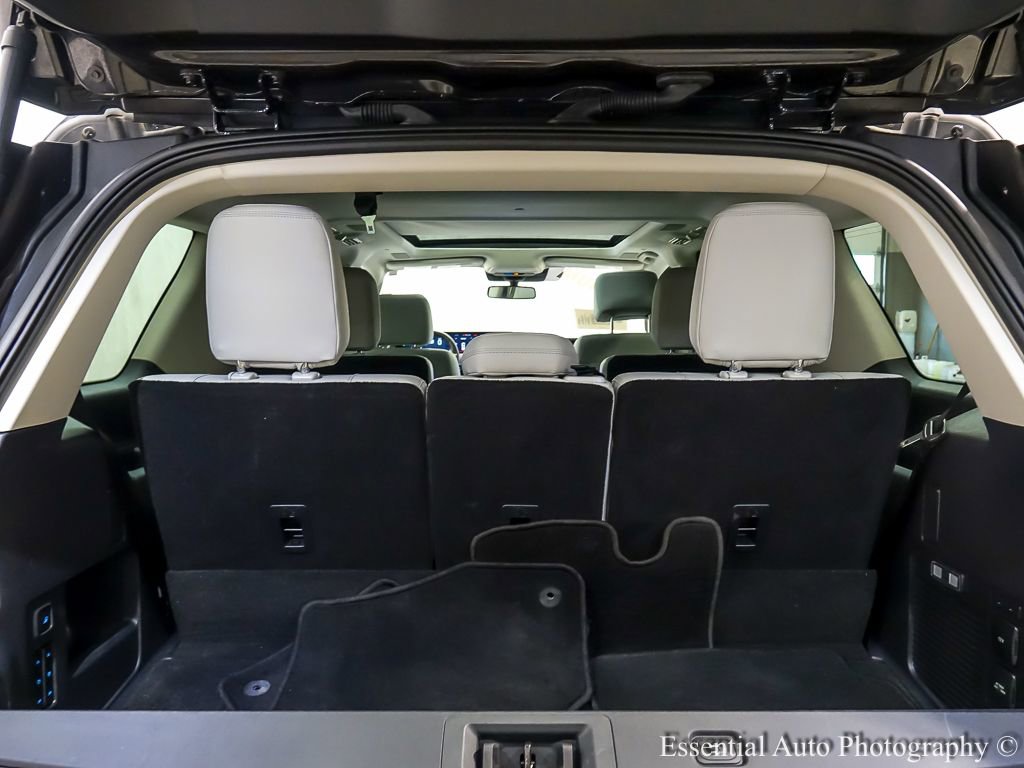 Used 2025 Ford Expedition Platinum w/ Platinum Ultimate Package image 24