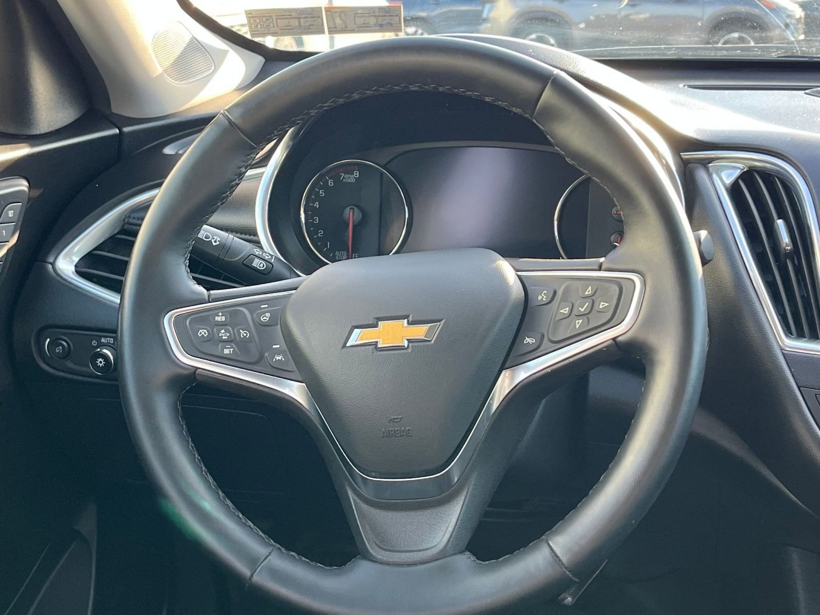 Used 2024 Chevrolet Malibu LT image 28