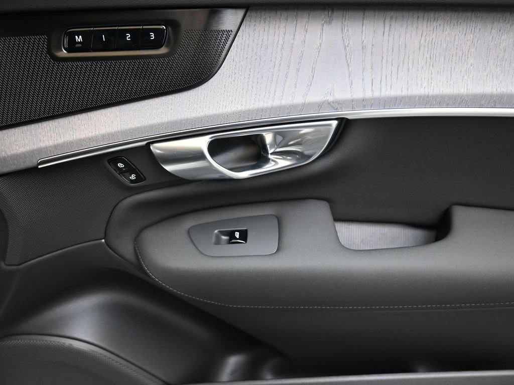 New 2026 Volvo XC90 B6 Ultra w/ Protection Package Premier image 11