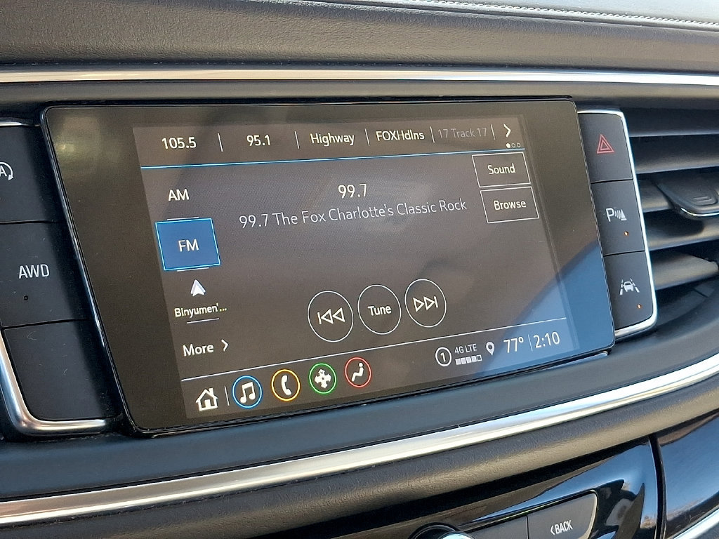 Used 2023 Buick Enclave Essence AWD/4WD image 16