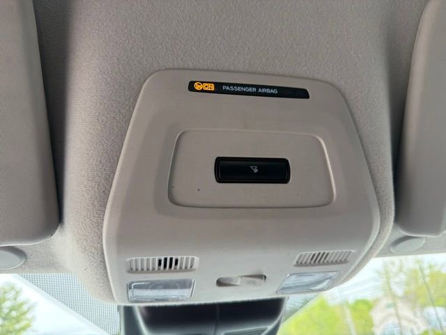 Used 2023 Ford Transit 250 Medium Roof AWD image 18