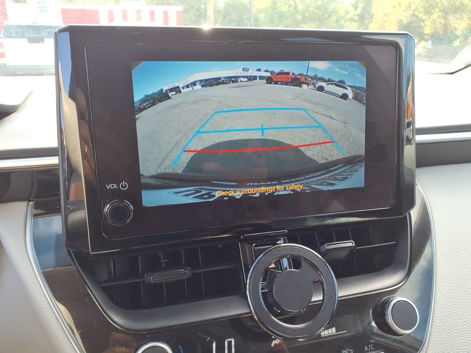 Used 2024 Toyota Corolla LE FWD image 24