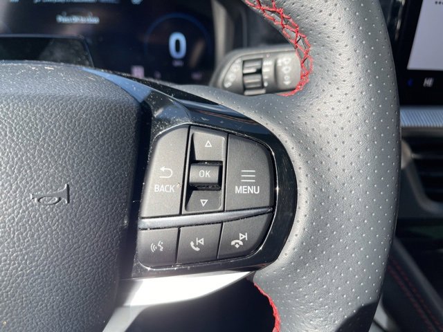 Used 2025 Ford Explorer ST-Line w/ ST-Line Street Pack image 9