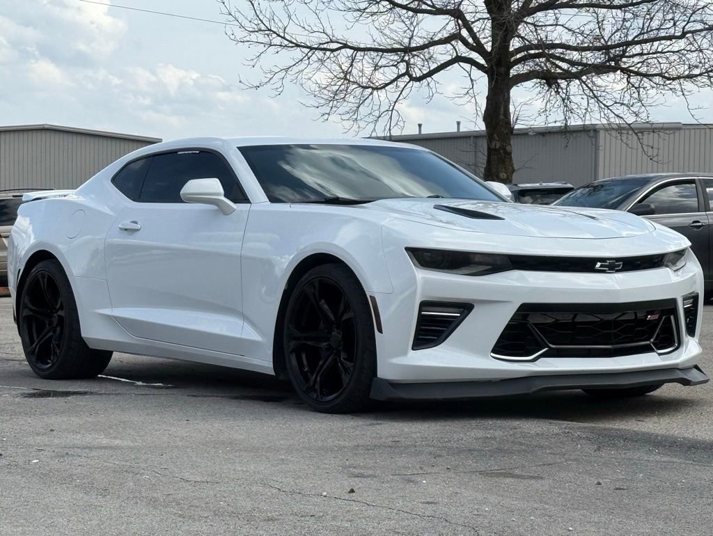 Used 2018 Chevrolet Camaro SS image 8