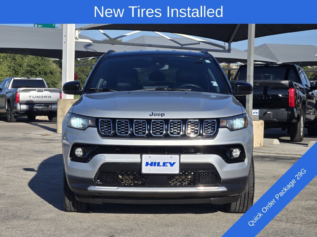 Used 2025 Jeep Compass Limited AWD/4WD image 2