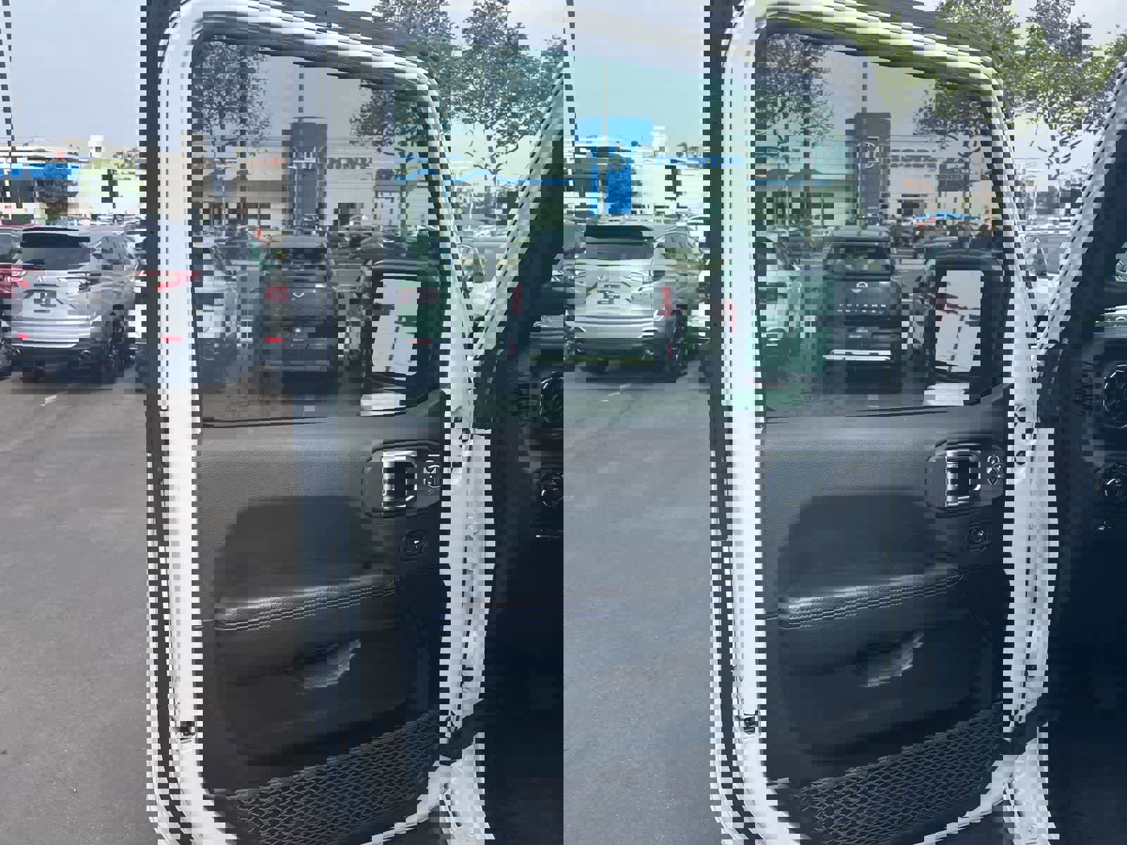 Used 2021 Jeep Wrangler Unlimited Rubicon 4xe w/ Steel Bumper Group image 33