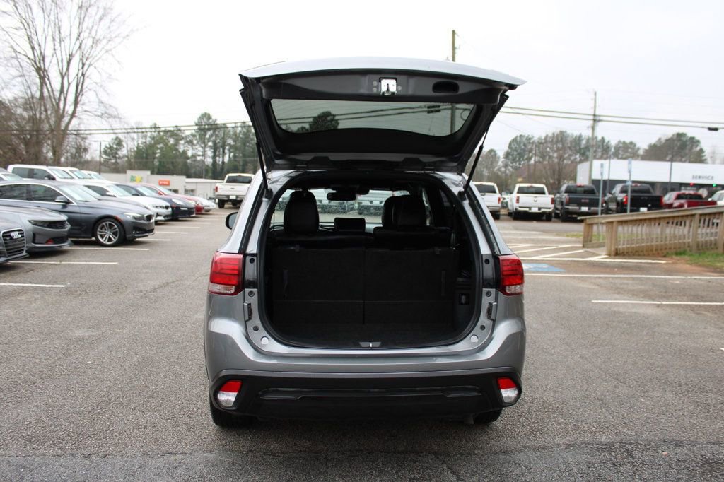 Used 2020 Mitsubishi Outlander LE image 8