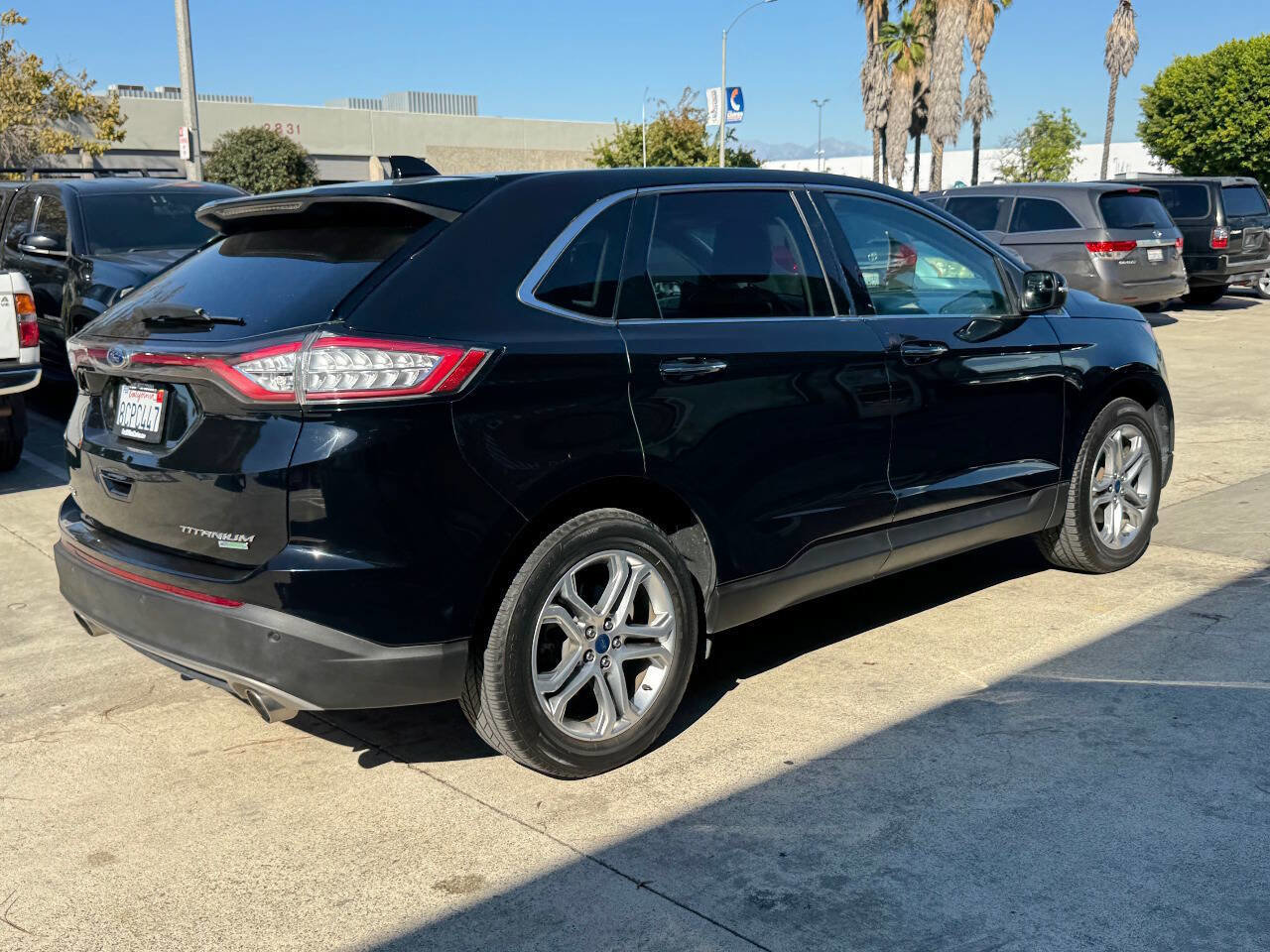 Used 2018 Ford Edge Titanium image 11
