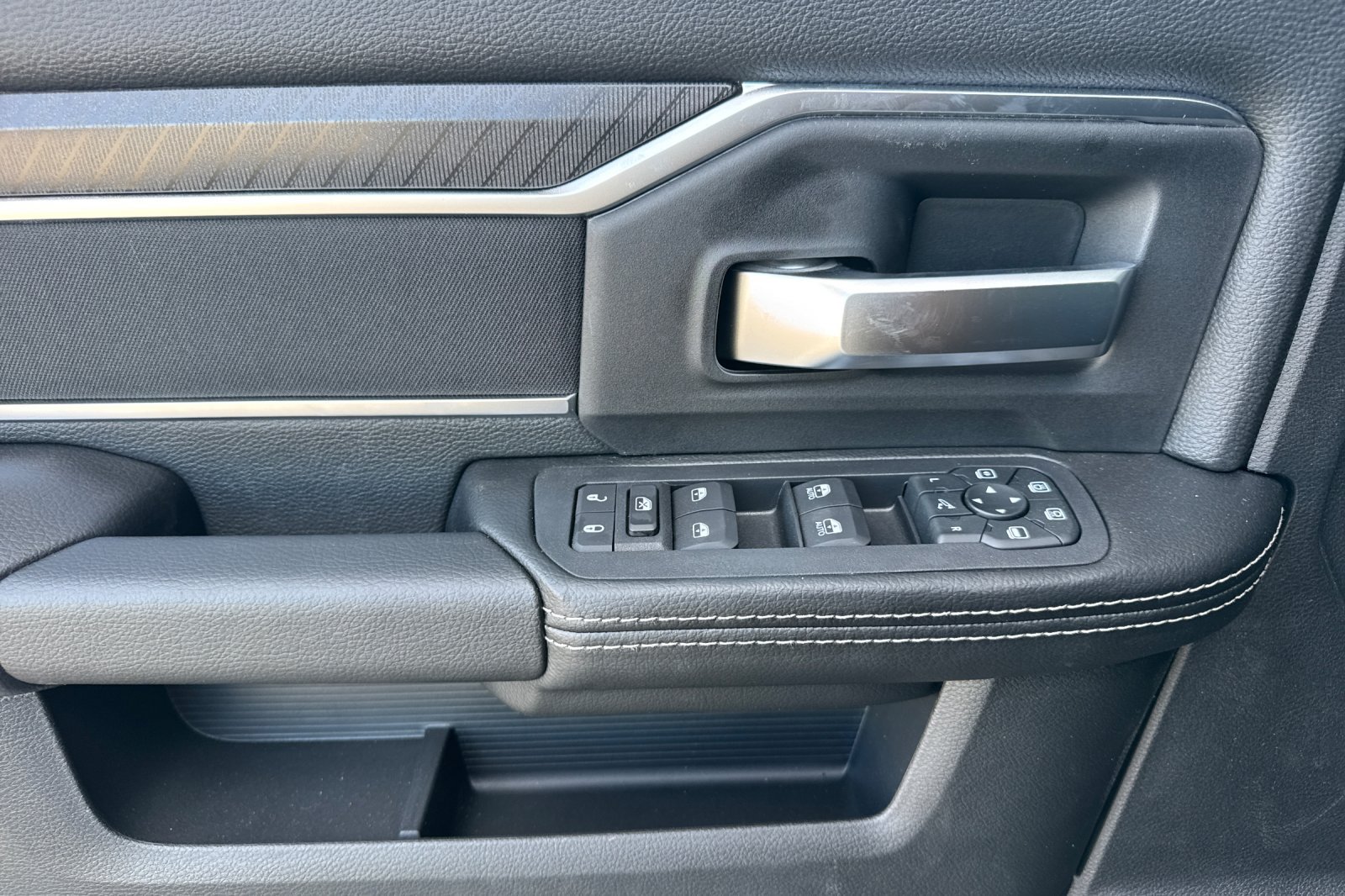 New 2026 RAM 3500 Big Horn AWD/4WD image 10