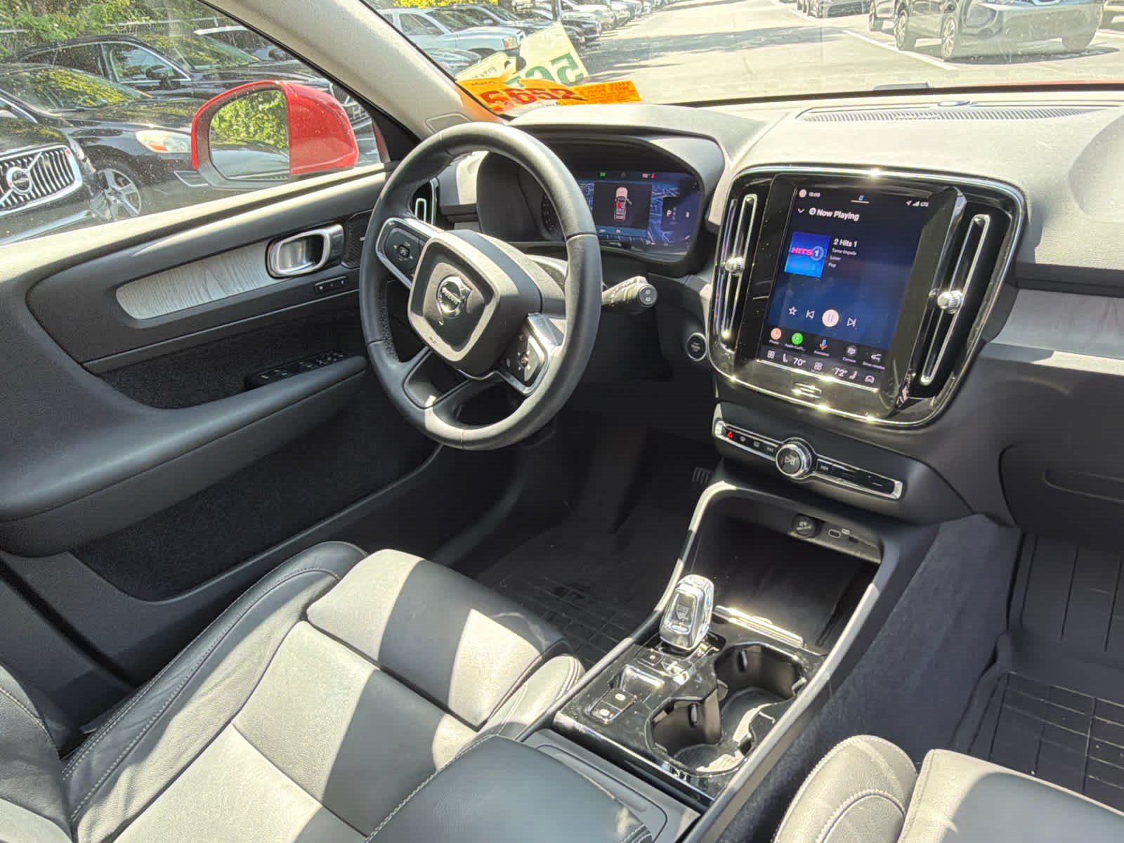 Used 2024 Volvo XC40 B5 Ultimate w/ Protection Package Premier AWD/4WD image 17