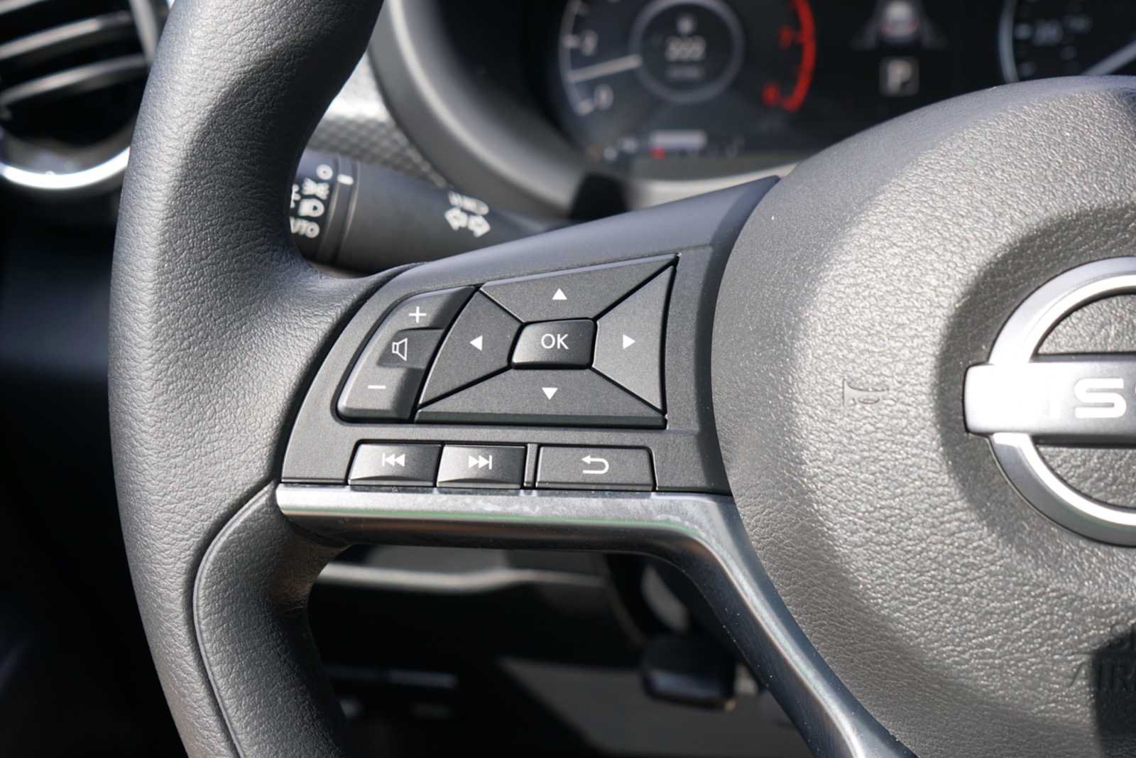 Used 2024 Nissan Kicks SV FWD image 16