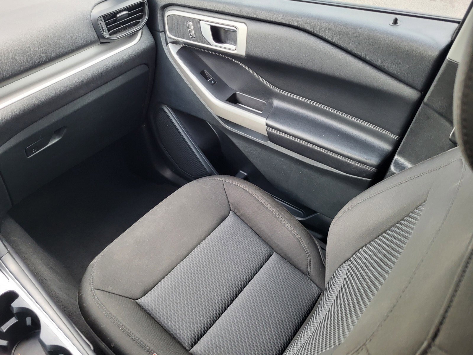Certified 2023 Ford Explorer XLT image 15