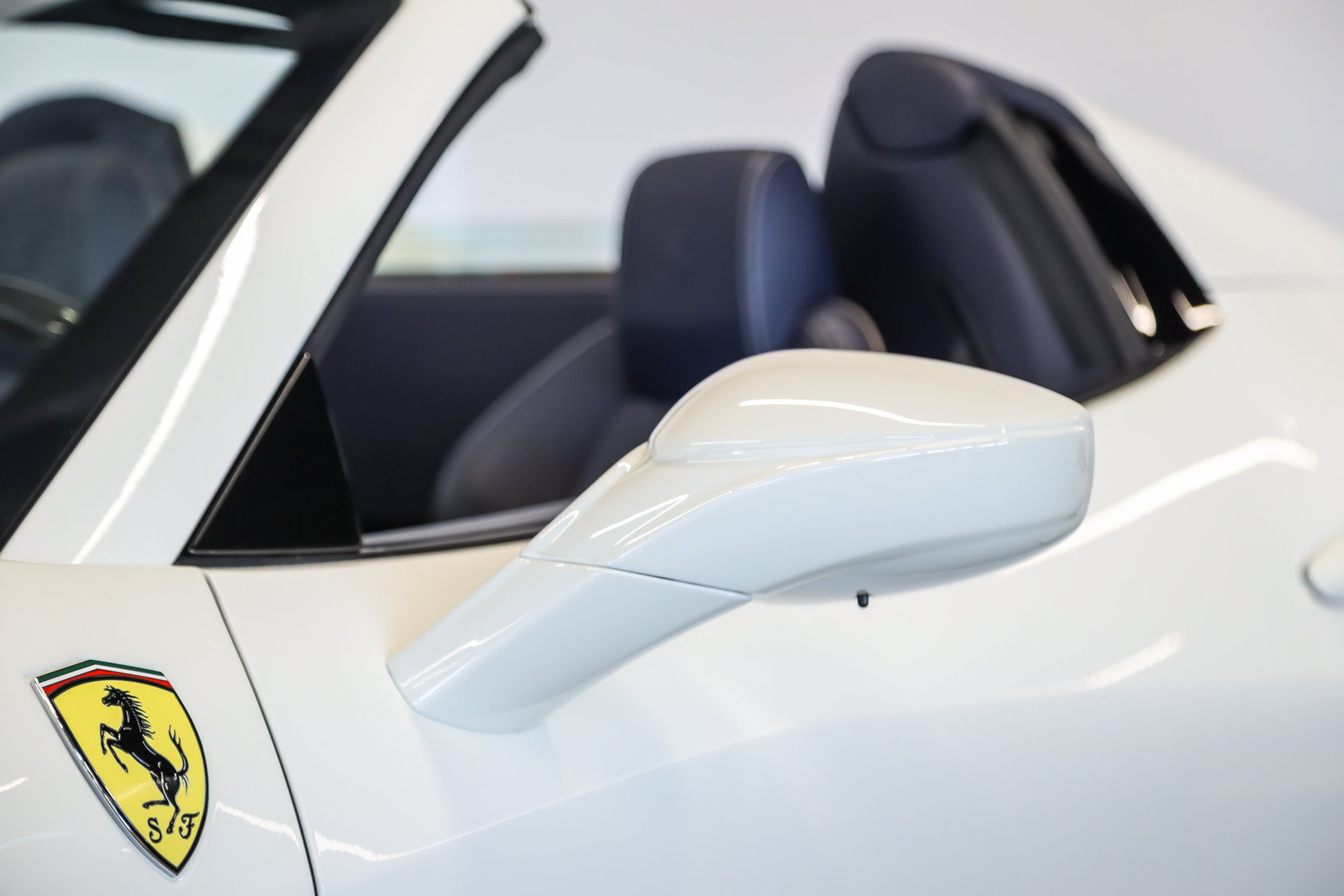 Used 2015 Ferrari 458 Spider RWD image 27
