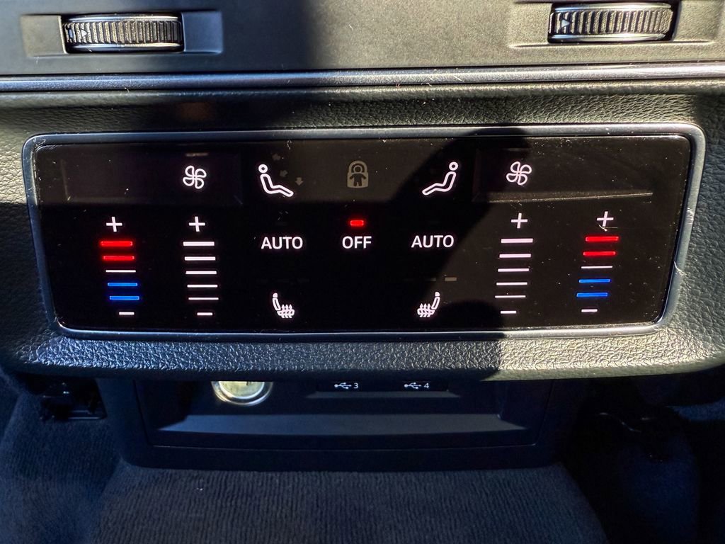 Used 2019 Audi Q8 Premium Plus w/ Premium Plus image 29