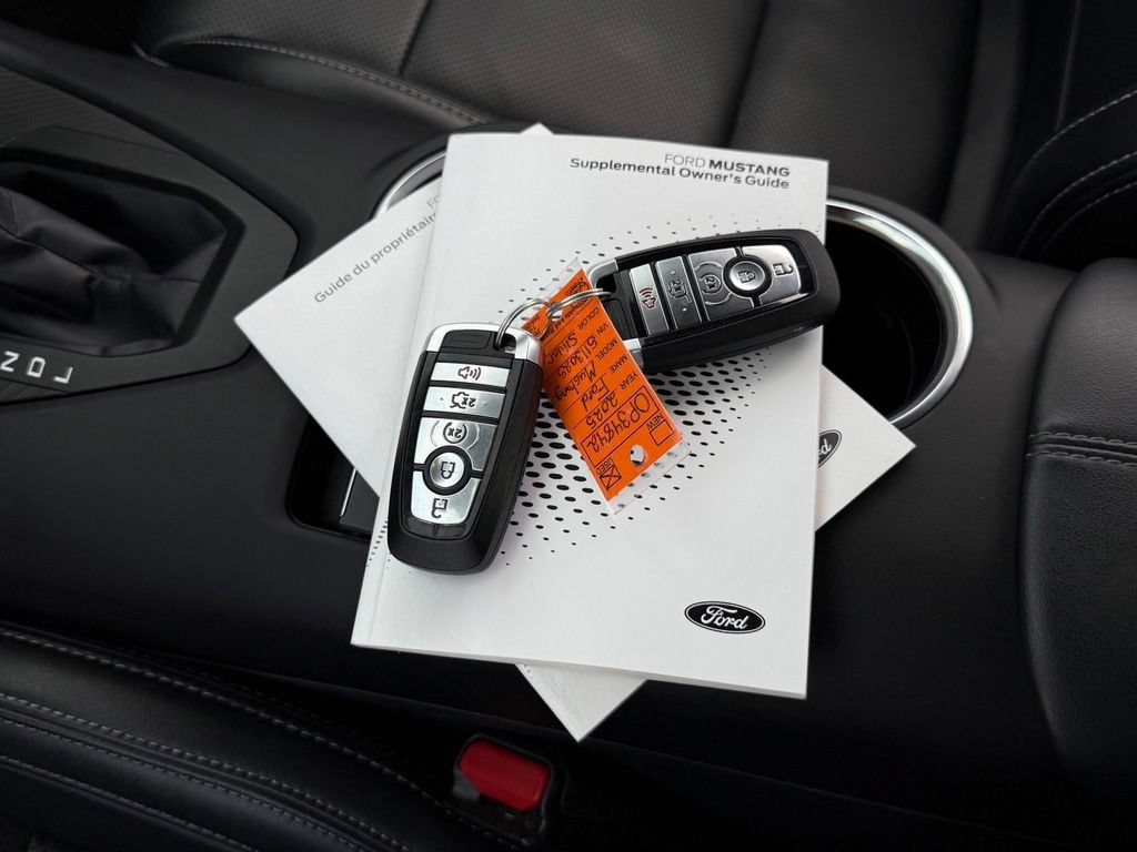 Used 2025 Ford Mustang Premium RWD image 4