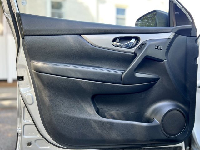 Used 2020 Nissan Rogue Sport SL w/ Premium Package image 14