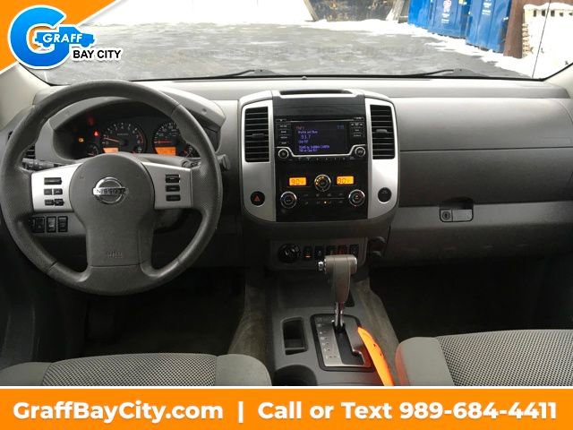 Used 2015 Nissan Frontier SL image 11