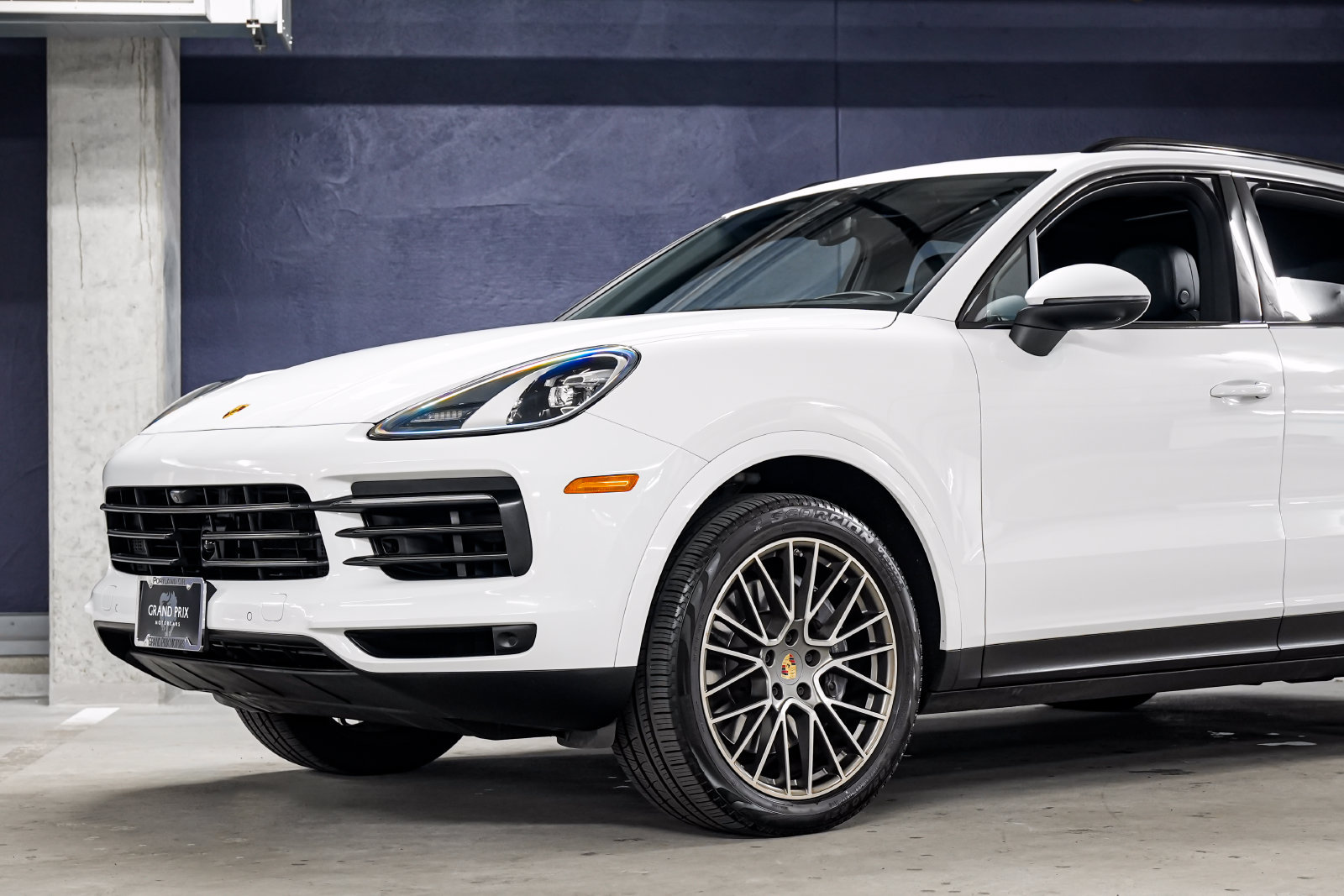 Used 2023 Porsche Cayenne Platinum Edition AWD/4WD image 38