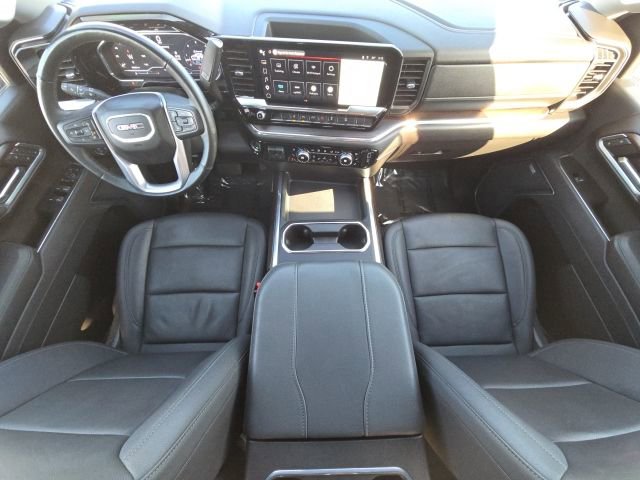 Used 2025 GMC Sierra 2500 SLT w/ SLT Premium Package AWD/4WD image 39
