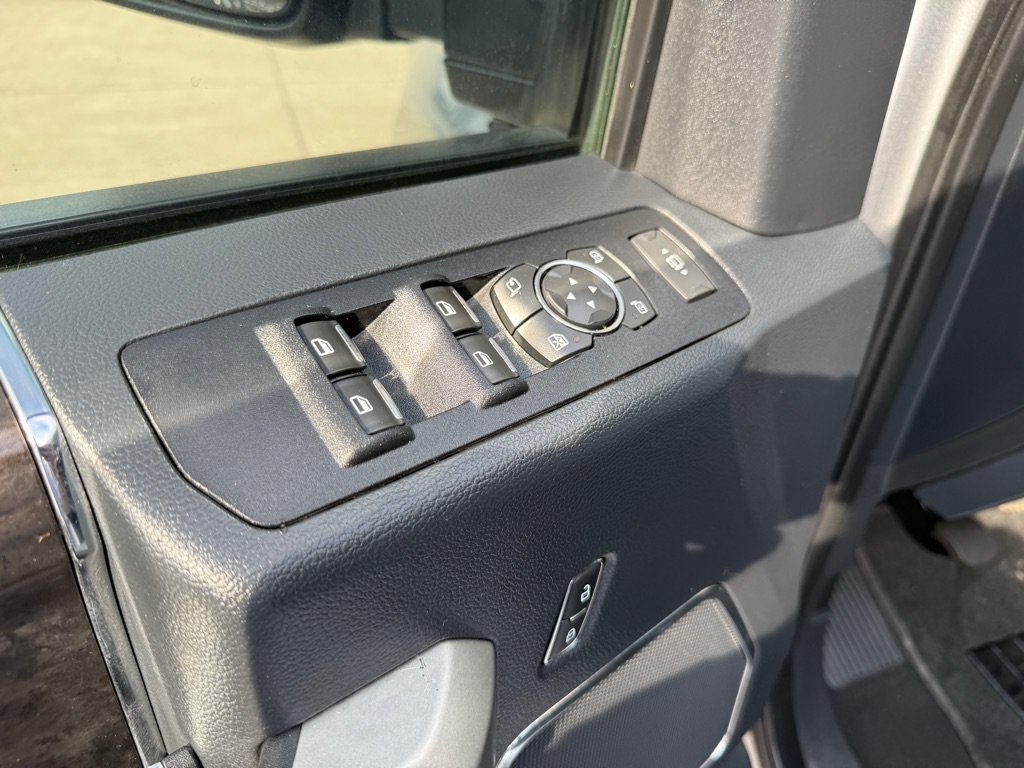 Used 2022 Ford F250 Lariat w/ FX4 Off-Road Package AWD/4WD image 24