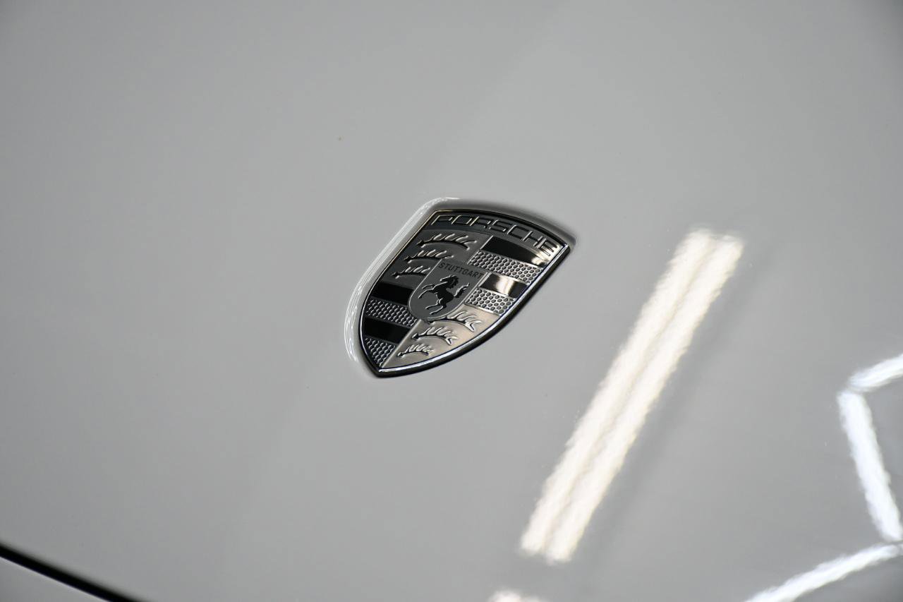 Used 2025 Porsche Taycan Turbo image 7