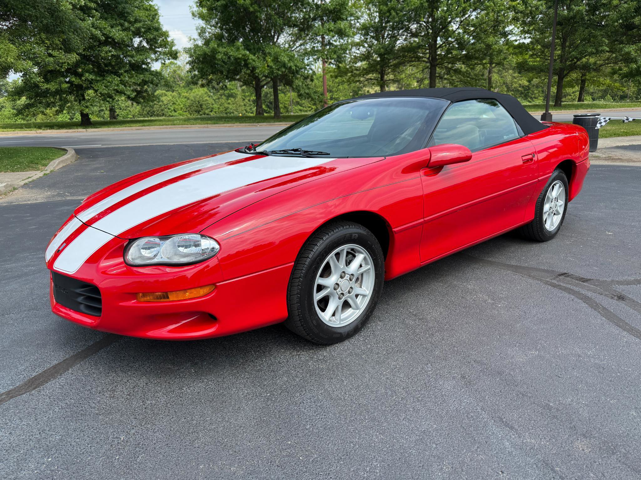 Used 2000 Chevrolet Camaro LT RWD image 5