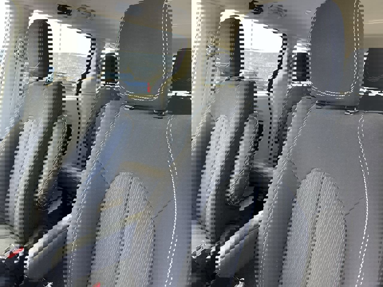 Used 2023 Chrysler Voyager LX image 21