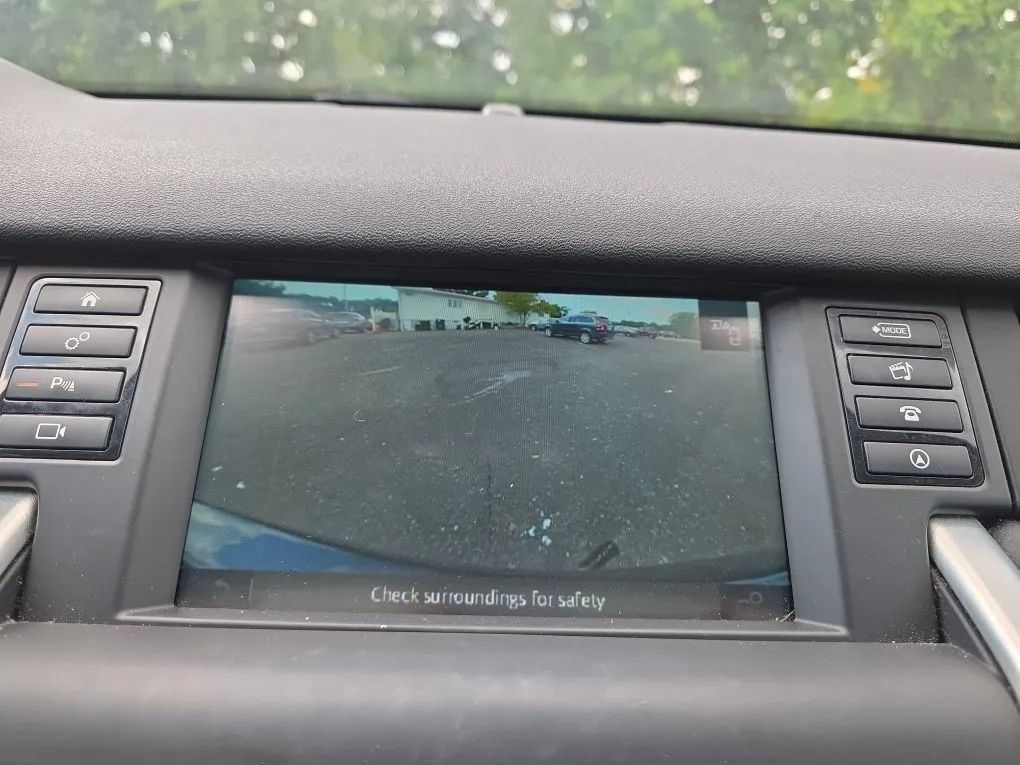 Used 2019 Land Rover Discovery Sport HSE AWD/4WD image 32