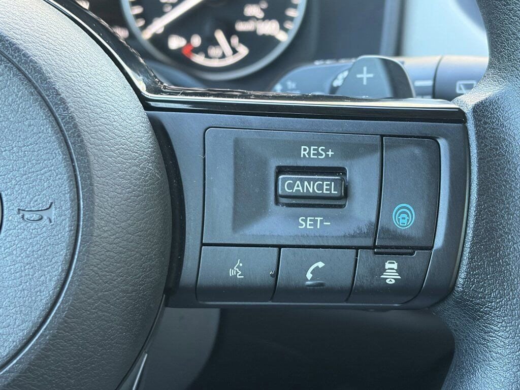 Certified 2023 Nissan Rogue SV image 22