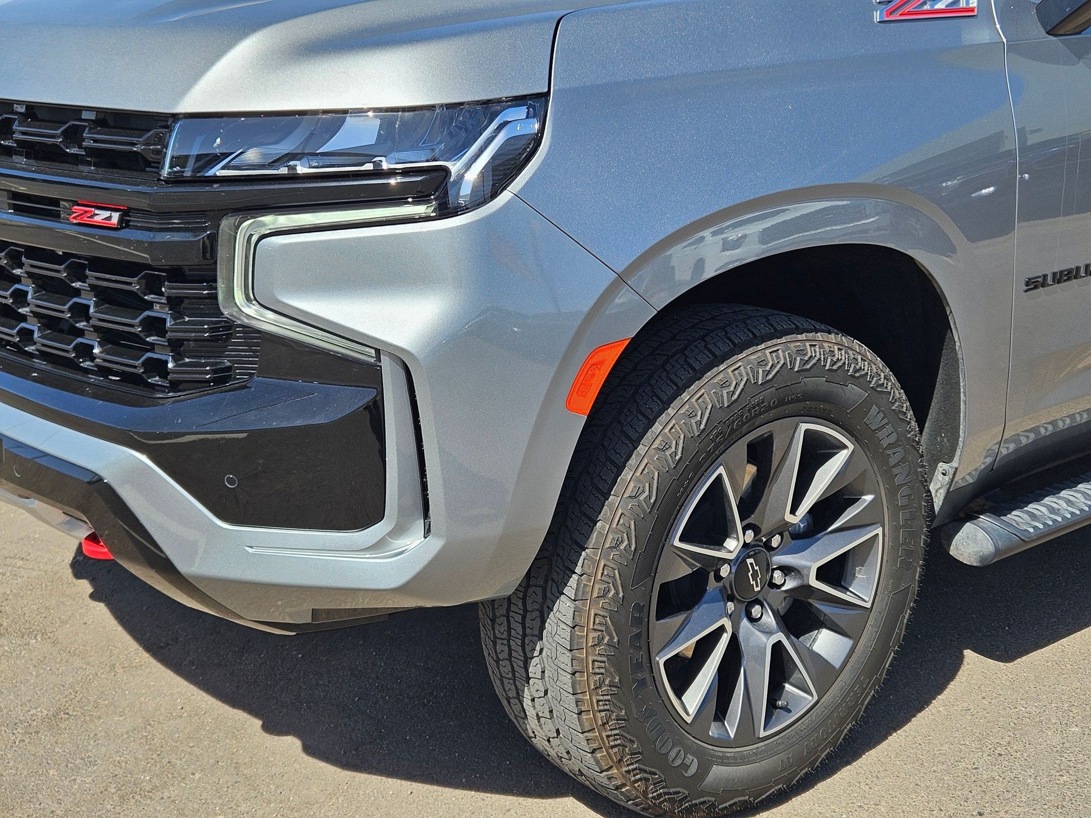Certified 2024 Chevrolet Suburban Z71 AWD/4WD image 11