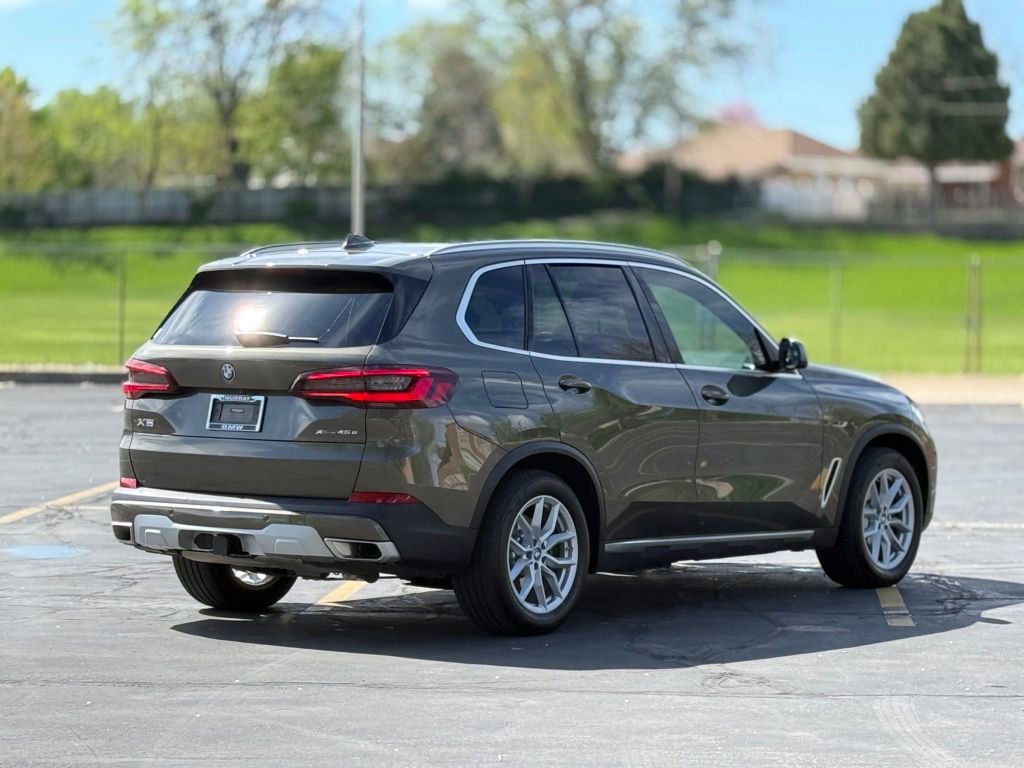 Used 2023 BMW X5 xDrive45e image 5