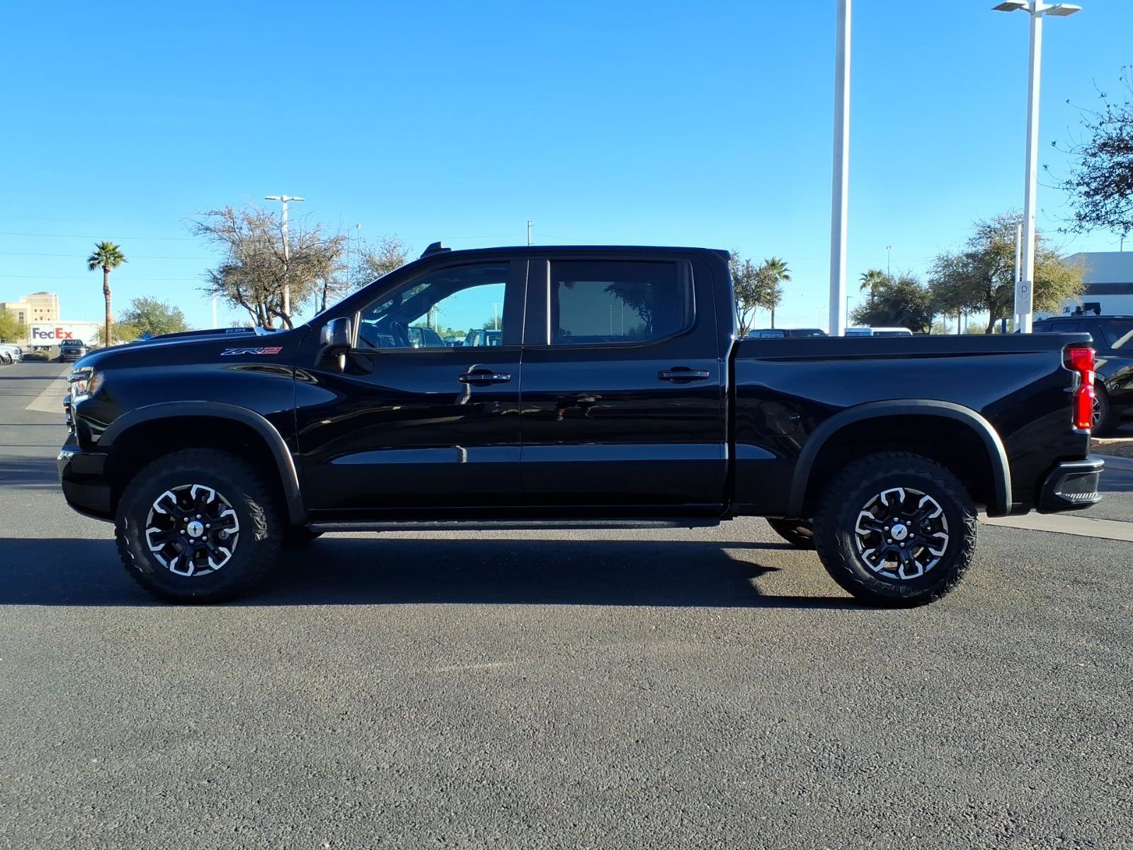 Used 2025 Chevrolet Silverado 1500 ZR2 w/ Technology Package image 2