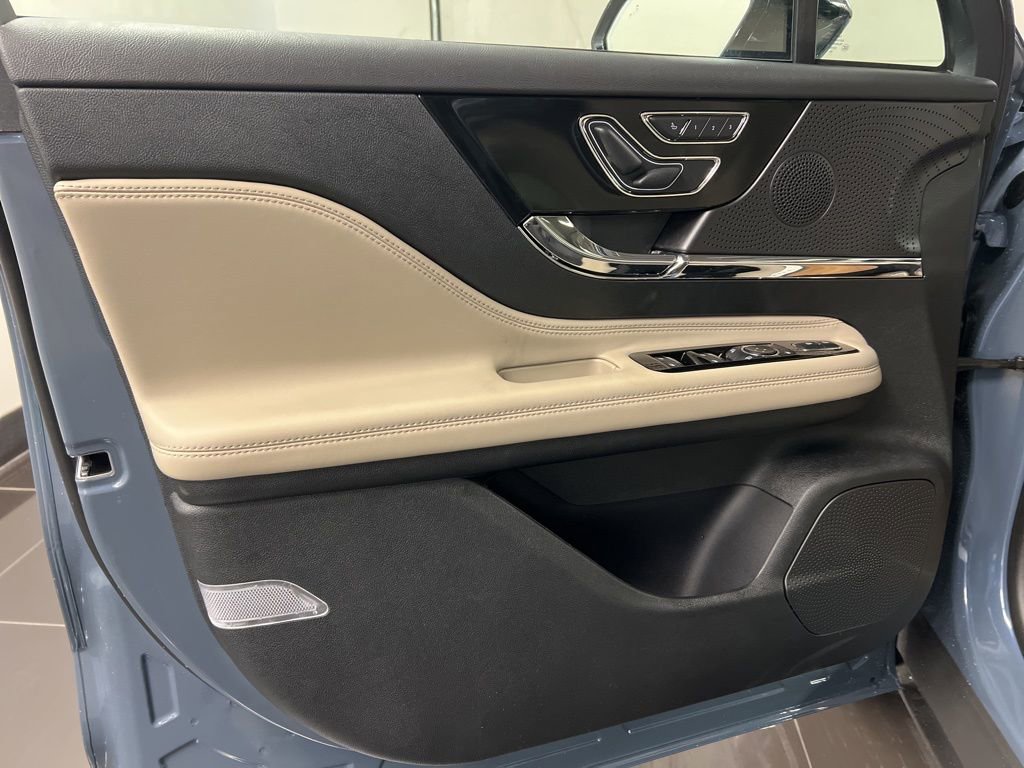 Used 2026 Lincoln Corsair Premiere image 30