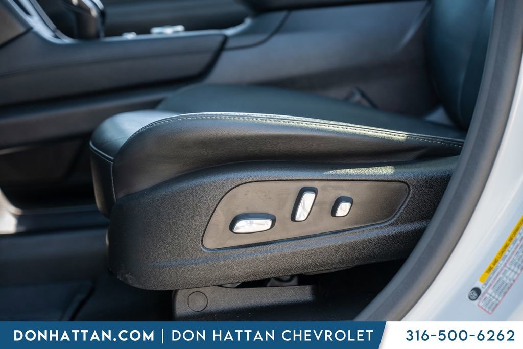 Used 2021 Cadillac XT6 Premium Luxury w/ LPO, Floor Liner Package AWD/4WD image 17