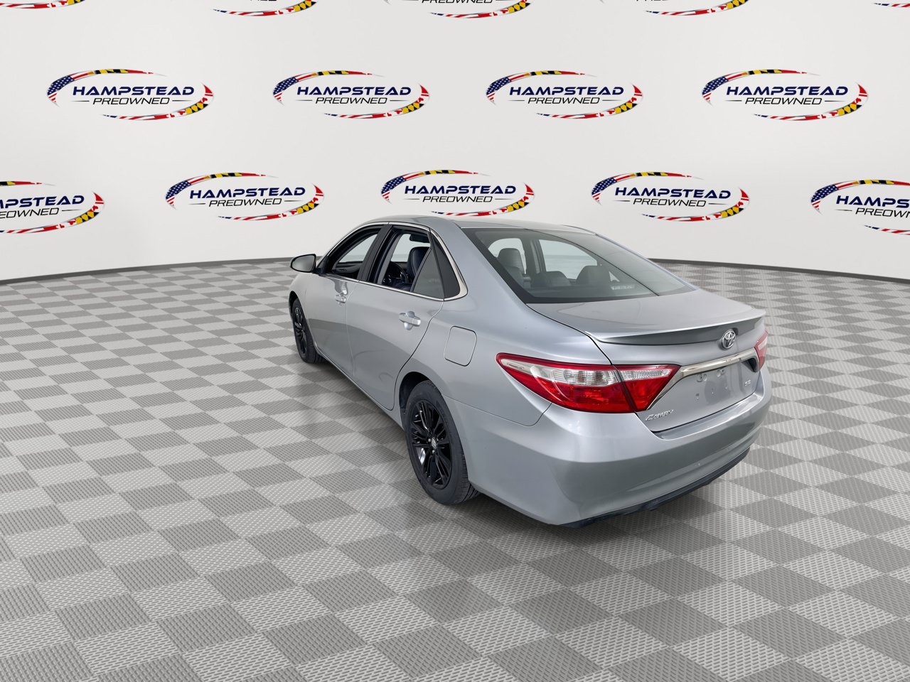 Used 2017 Toyota Camry SE FWD image 6