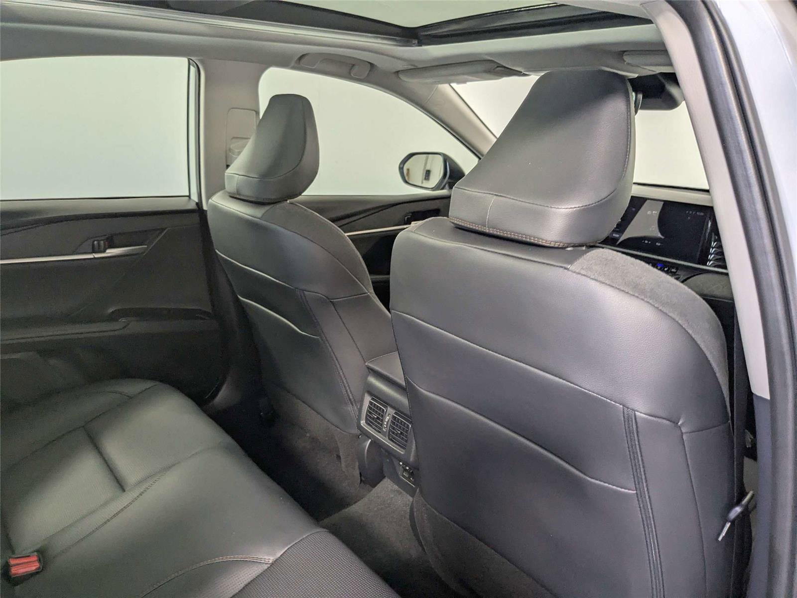 Certified 2025 Toyota Camry XLE w/ Premium Plus Package image 27