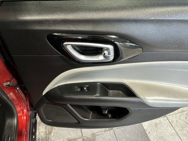 Used 2025 Jeep Compass Limited image 13