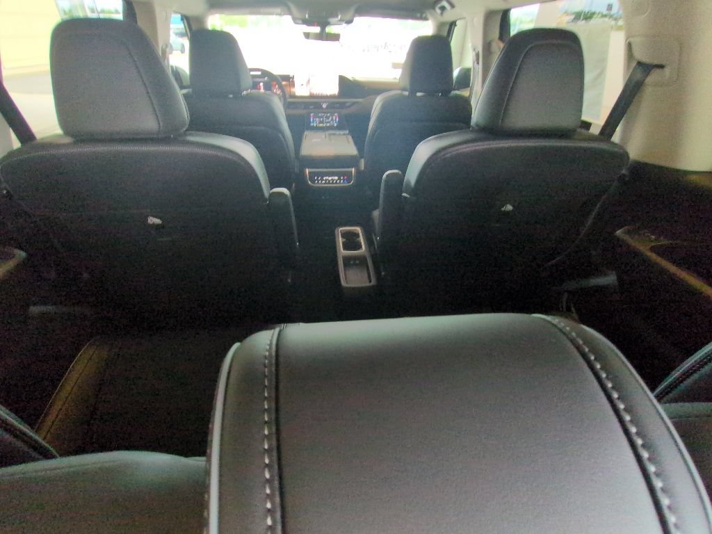 New 2026 INFINITI QX80 Luxe RWD image 35