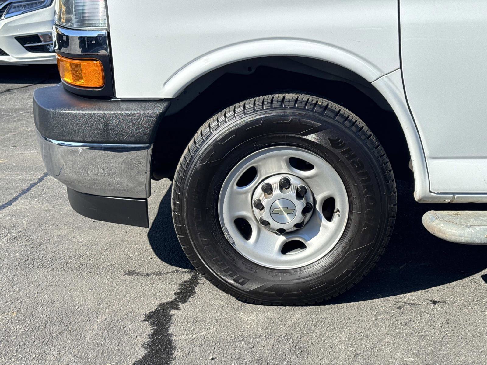 Used 2020 Chevrolet Express 2500 w/ Driver Convenience Package image 28