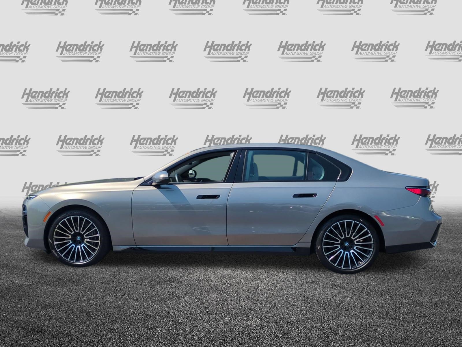 Certified 2025 BMW 740i RWD image 7