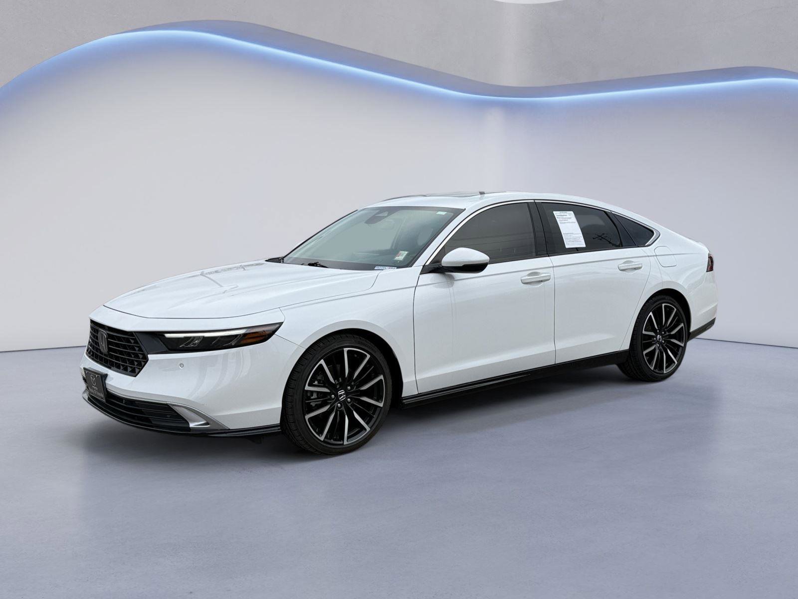 Used 2023 Honda Accord Touring image 7