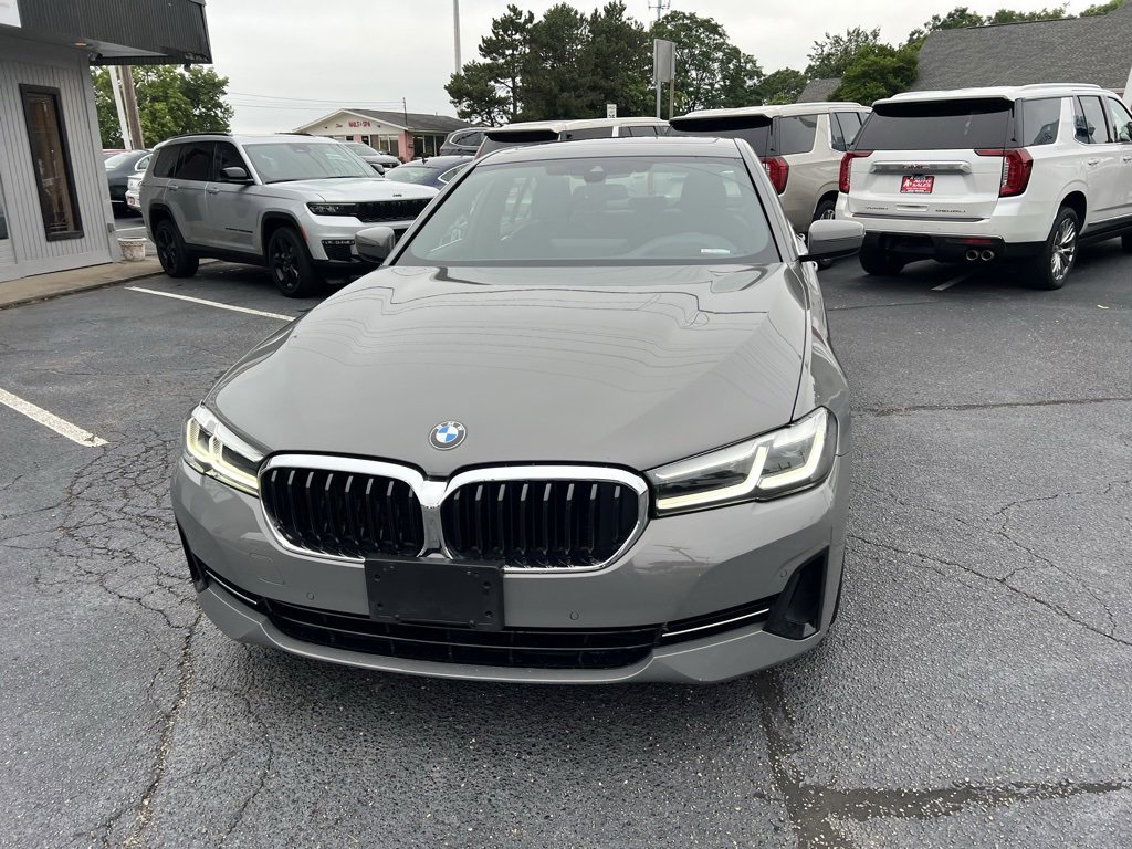Used 2022 BMW 540i xDrive w/ Premium Package image 4