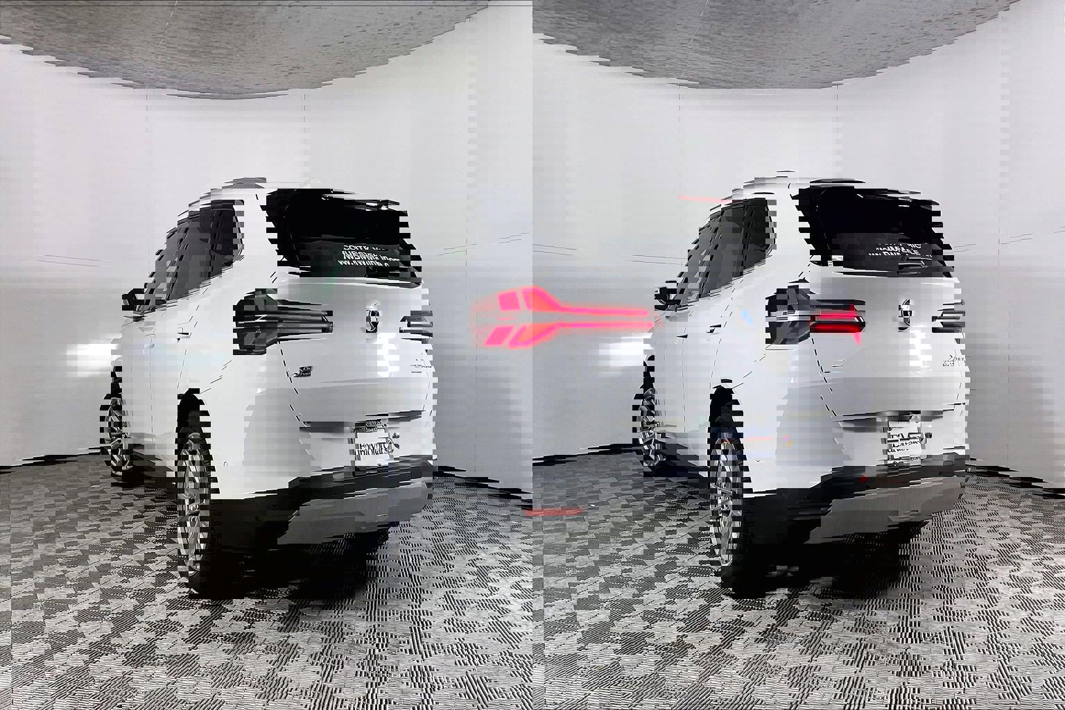 Certified 2025 BMW X3 xDrive30i image 4