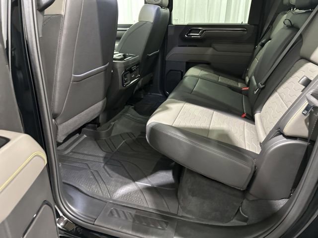 Used 2025 Chevrolet Silverado 2500 ZR2 w/ Technology Package image 13
