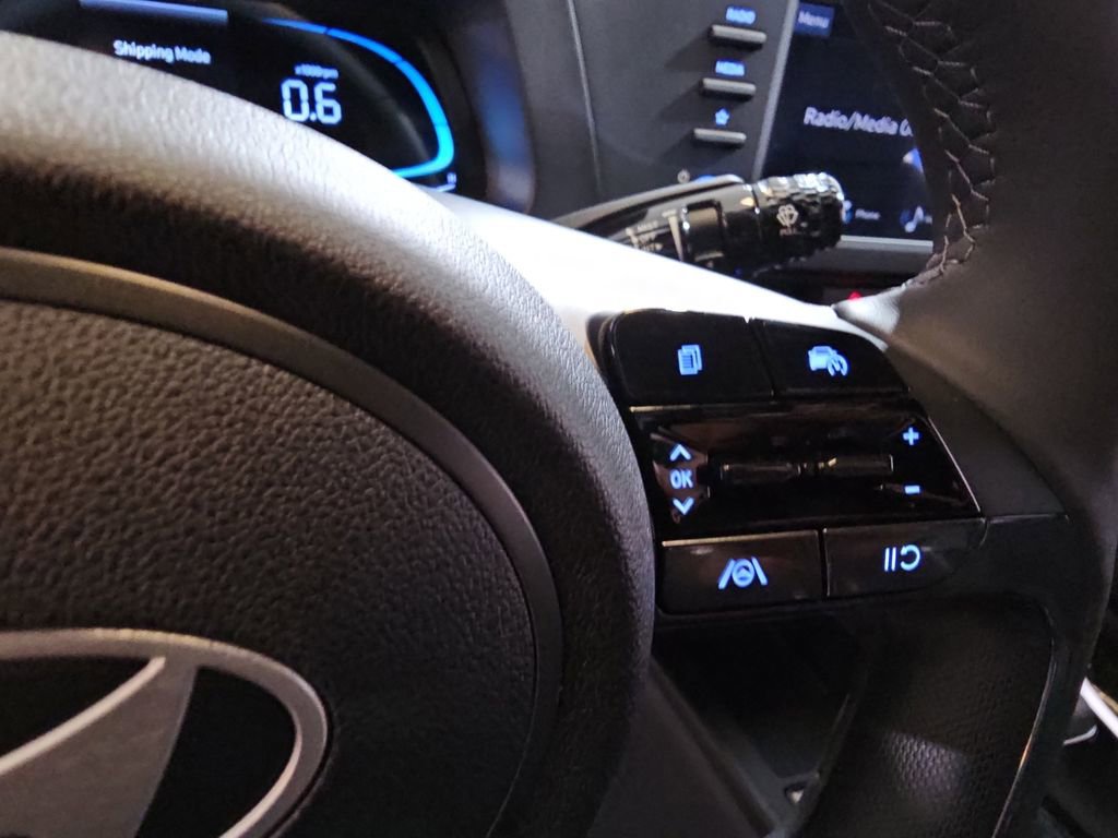 New 2025 Hyundai Elantra Sport image 17